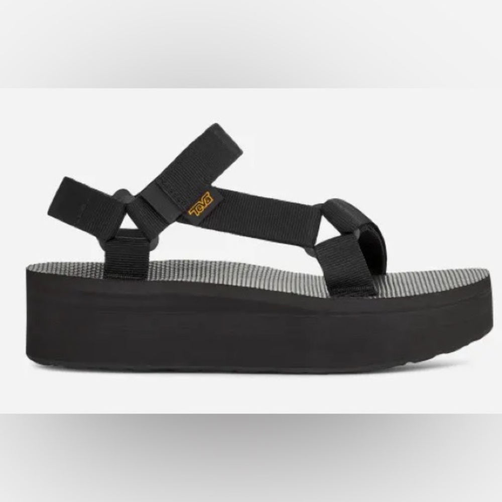 like new Teva flatform sandals in box